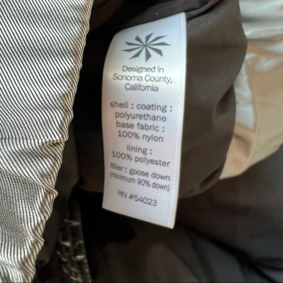 Athleta silver bomber (warm winter) jacket - size medium - Picture 4 of 12